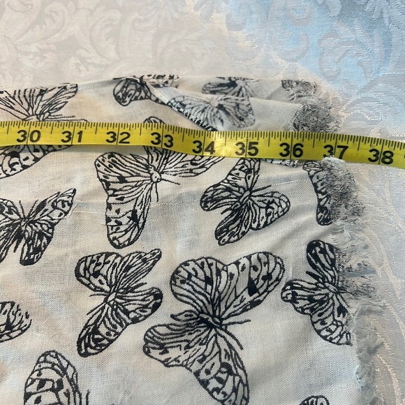 Rectangle Scarf - Picture 2 of 6